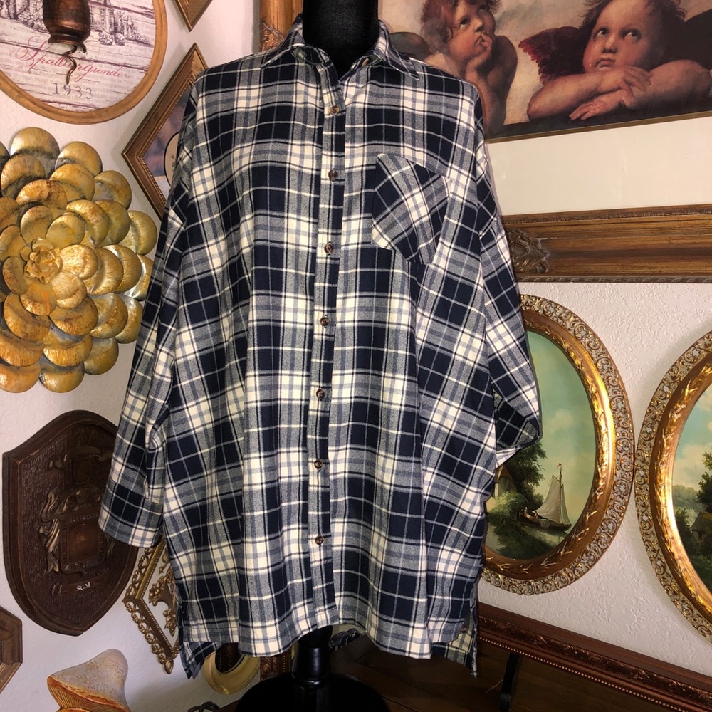 HESED woman SZ M/L OVER SIZED FLANNEL LONG SLEEVES SIDE POCKETS